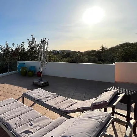 Villa Pequeno Paraiso, 6 Guests,