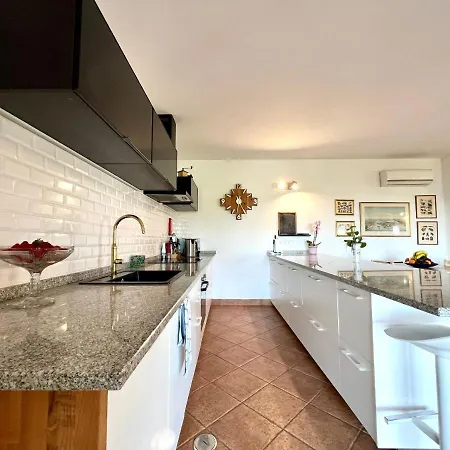 Pequeno Paraiso, 6 Guests, Vila